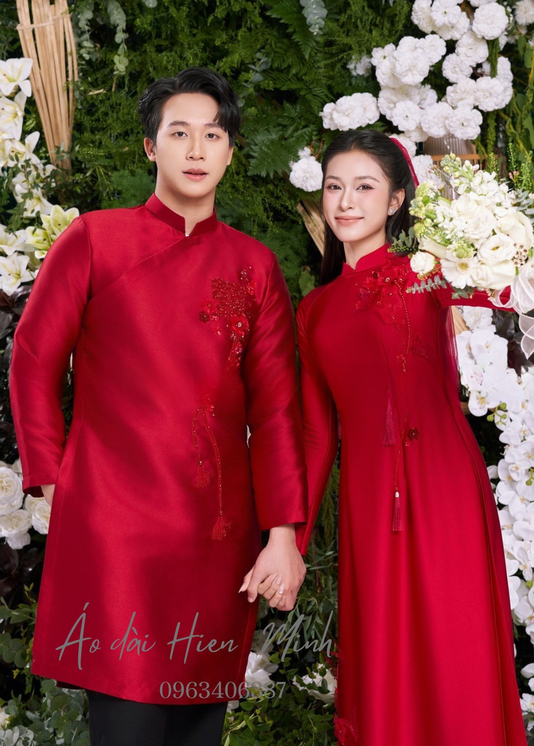 Ao dai doi mau do