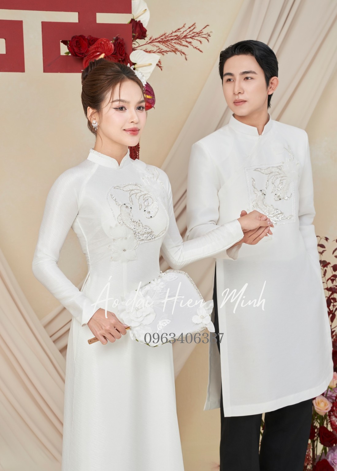 ao dai doi mau trang