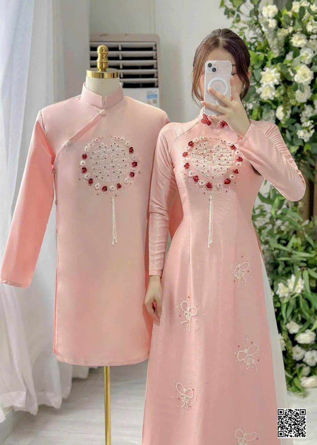 ao dai doi mau hong