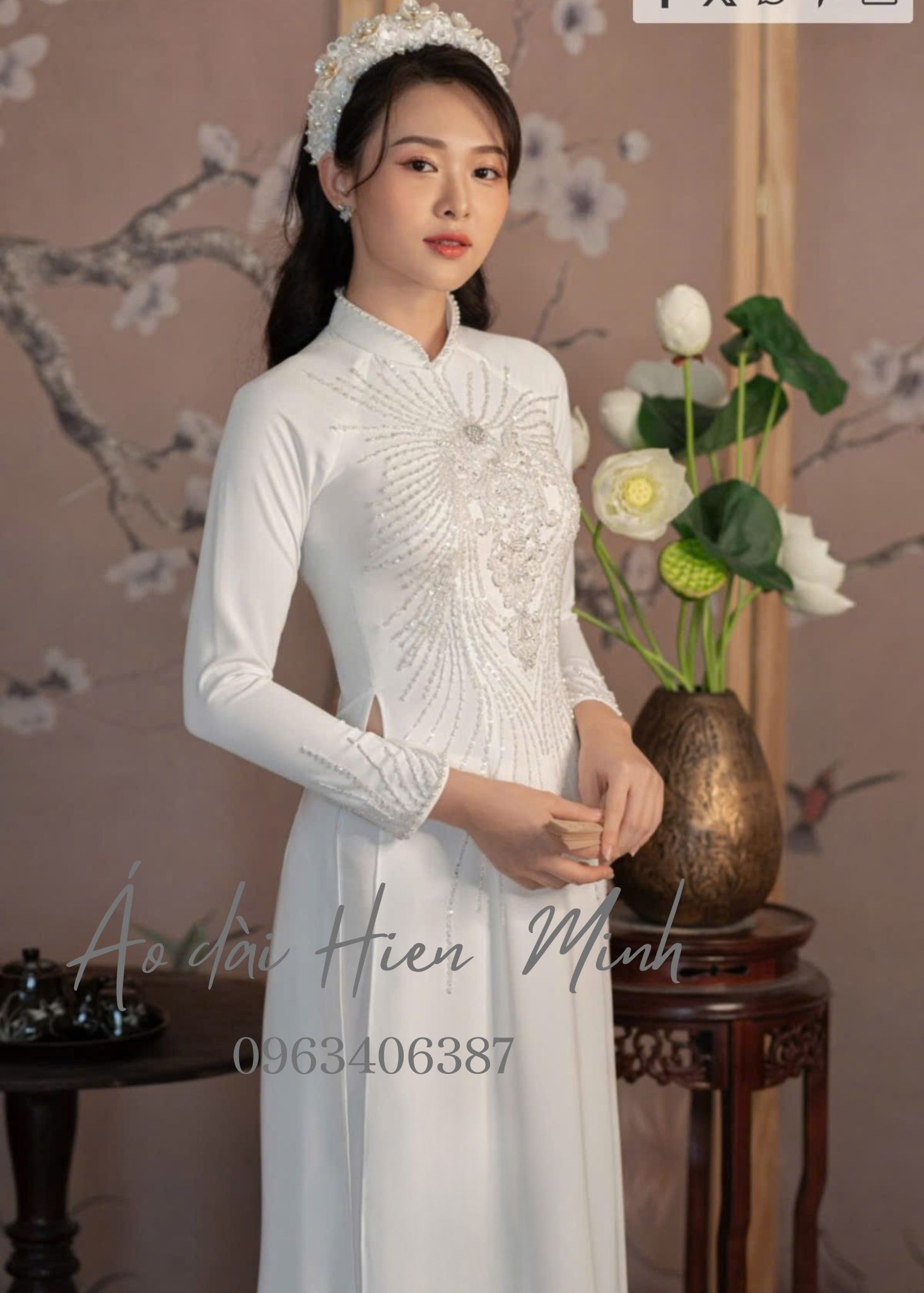 ao dai co dau mau trang