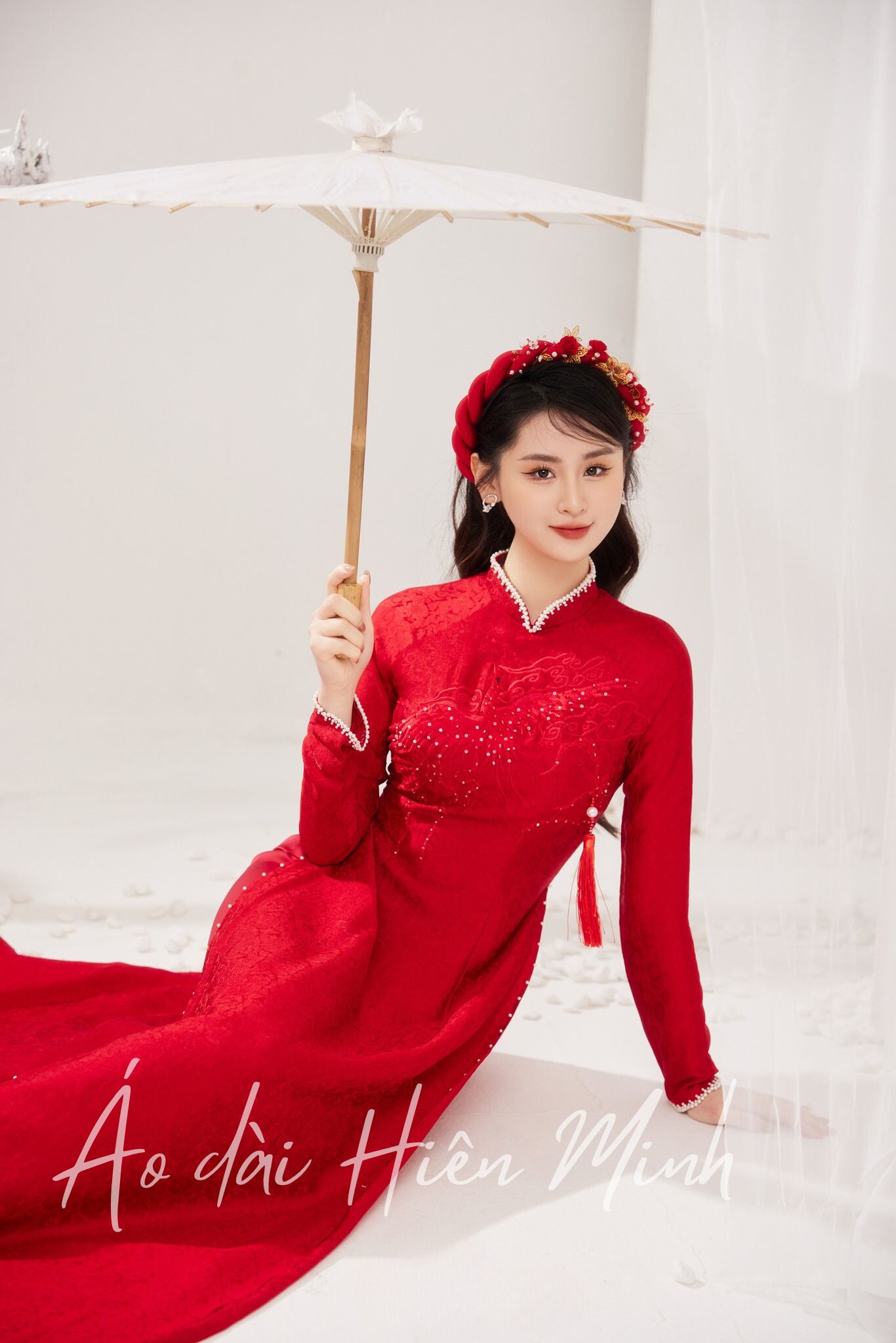 ao dai mau do danh cho co dau 