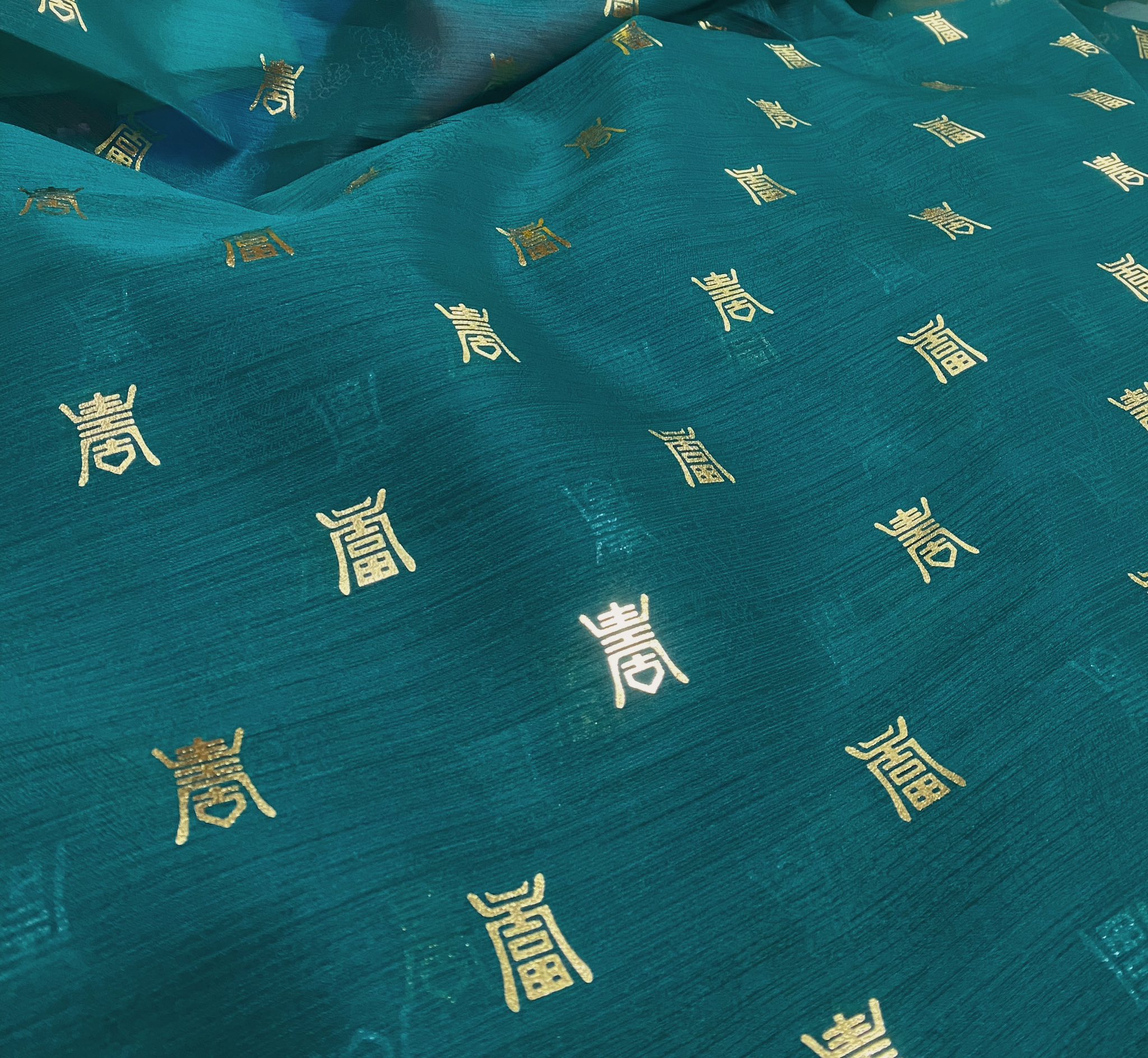vai may ao dai ngu than
