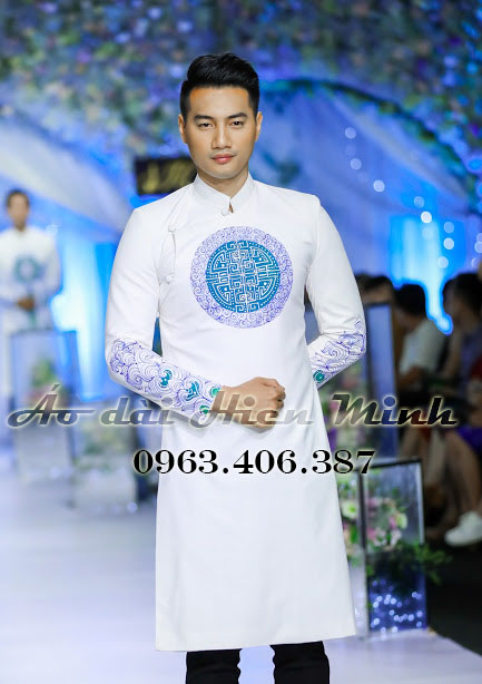 ao dai nam cach tan