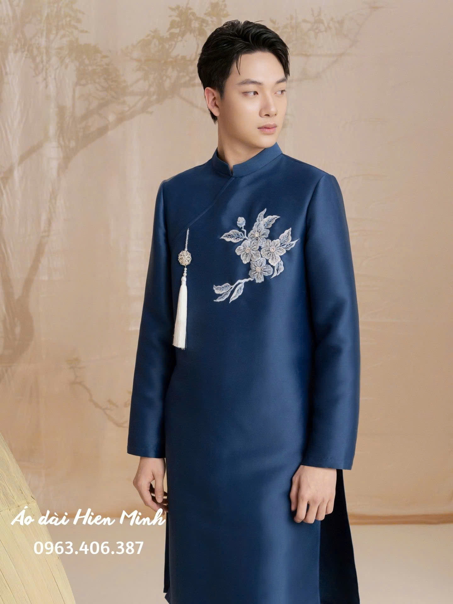 ao dai cach tan nam