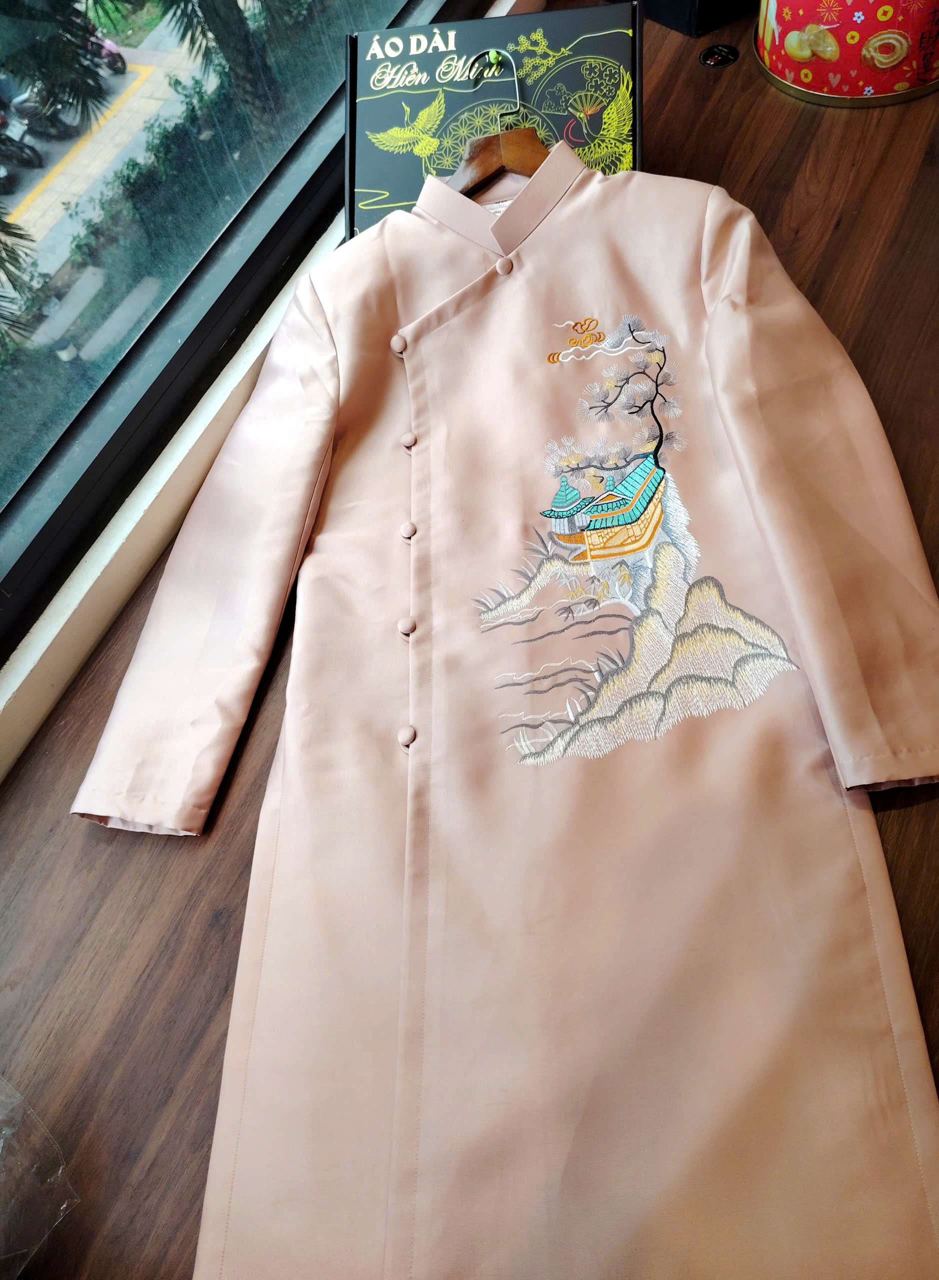 ao dai nam 2025
