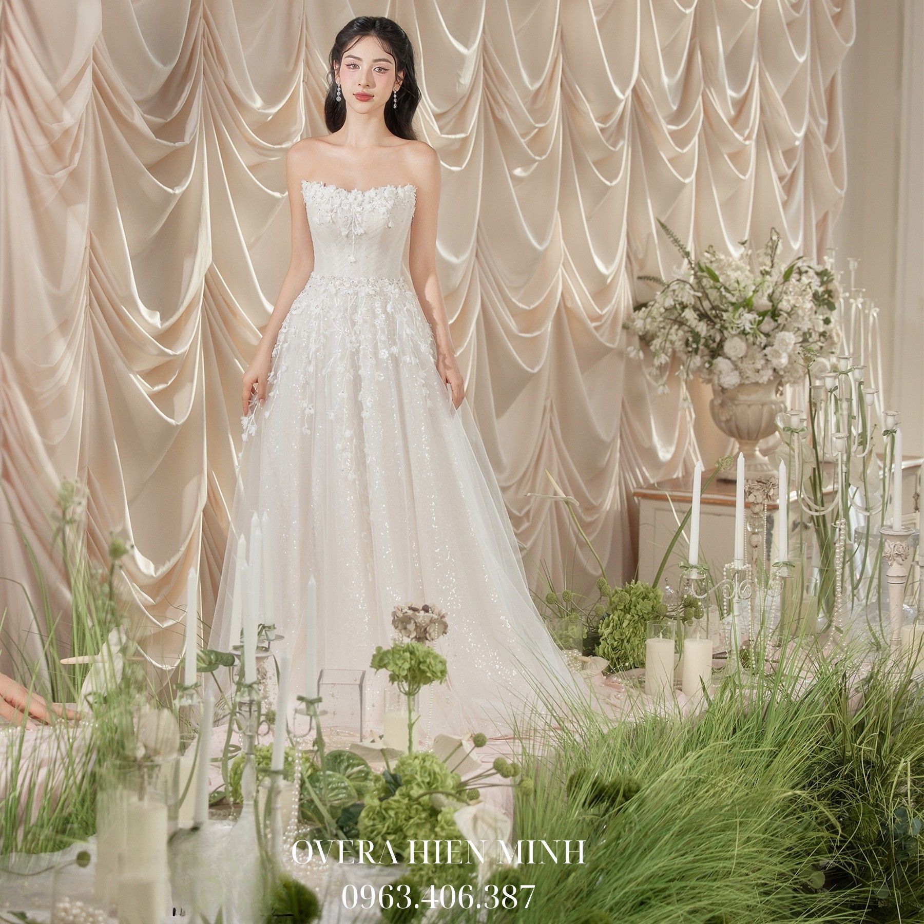 Váy Cưới Cúp Ngực Đính  Hoa 3D Sang Trọng