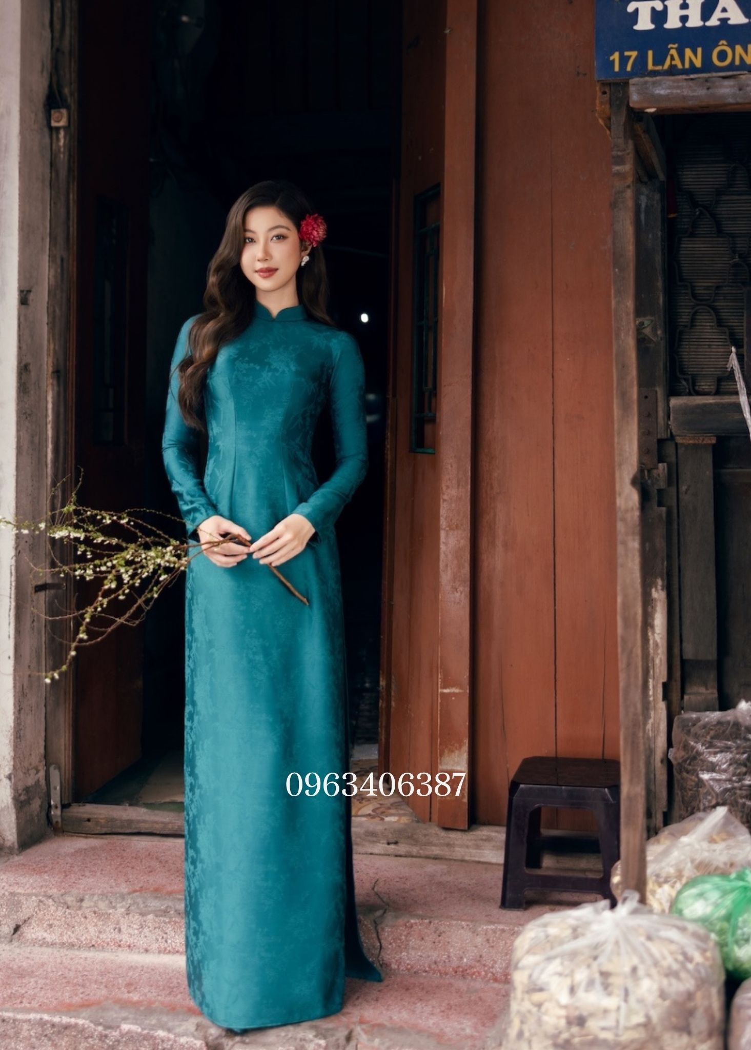 C&aacute;ch che khuyết điểm khi mặc &aacute;o d&agrave;i - B&iacute; quyết gi&uacute;p n&agrave;ng lu&ocirc;n tự tin v&agrave; thanh lịch