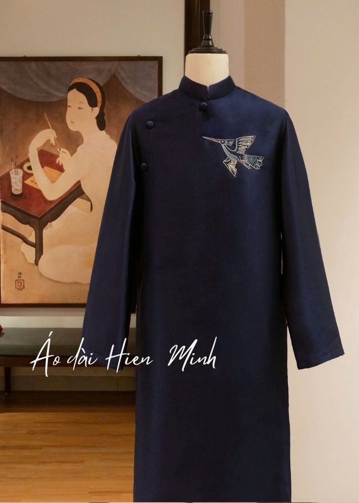 &Aacute;o d&agrave;i nam họa tiết chim lạc