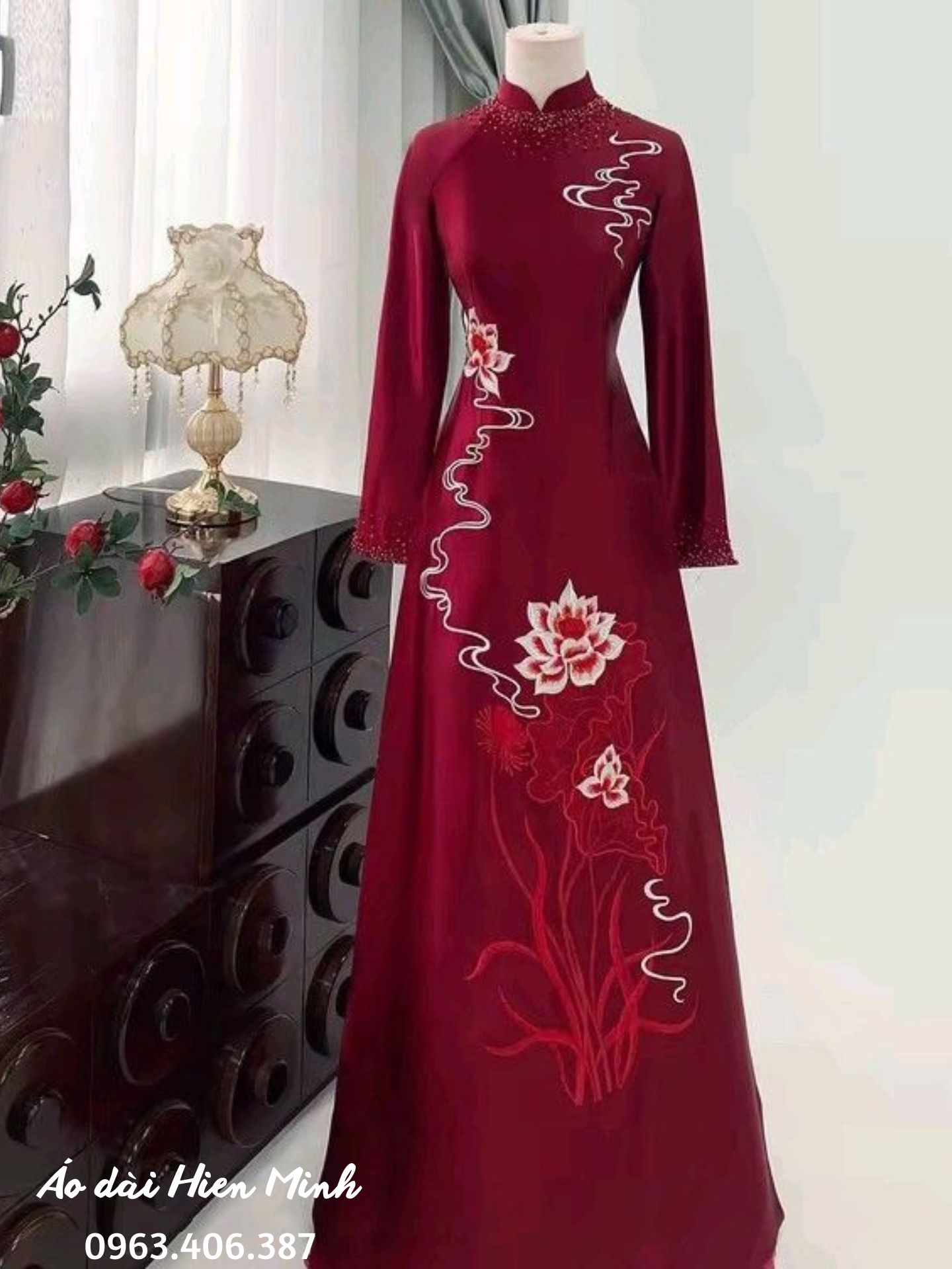 ÁO DÀI CHO MẸ CÔ DÂU CHÚ RỂ - BÍ QUYẾT CHỌN MẪU TRẺ TRUNG, SANG TRỌNG VÀ QUÝ PHÁI NHẤT