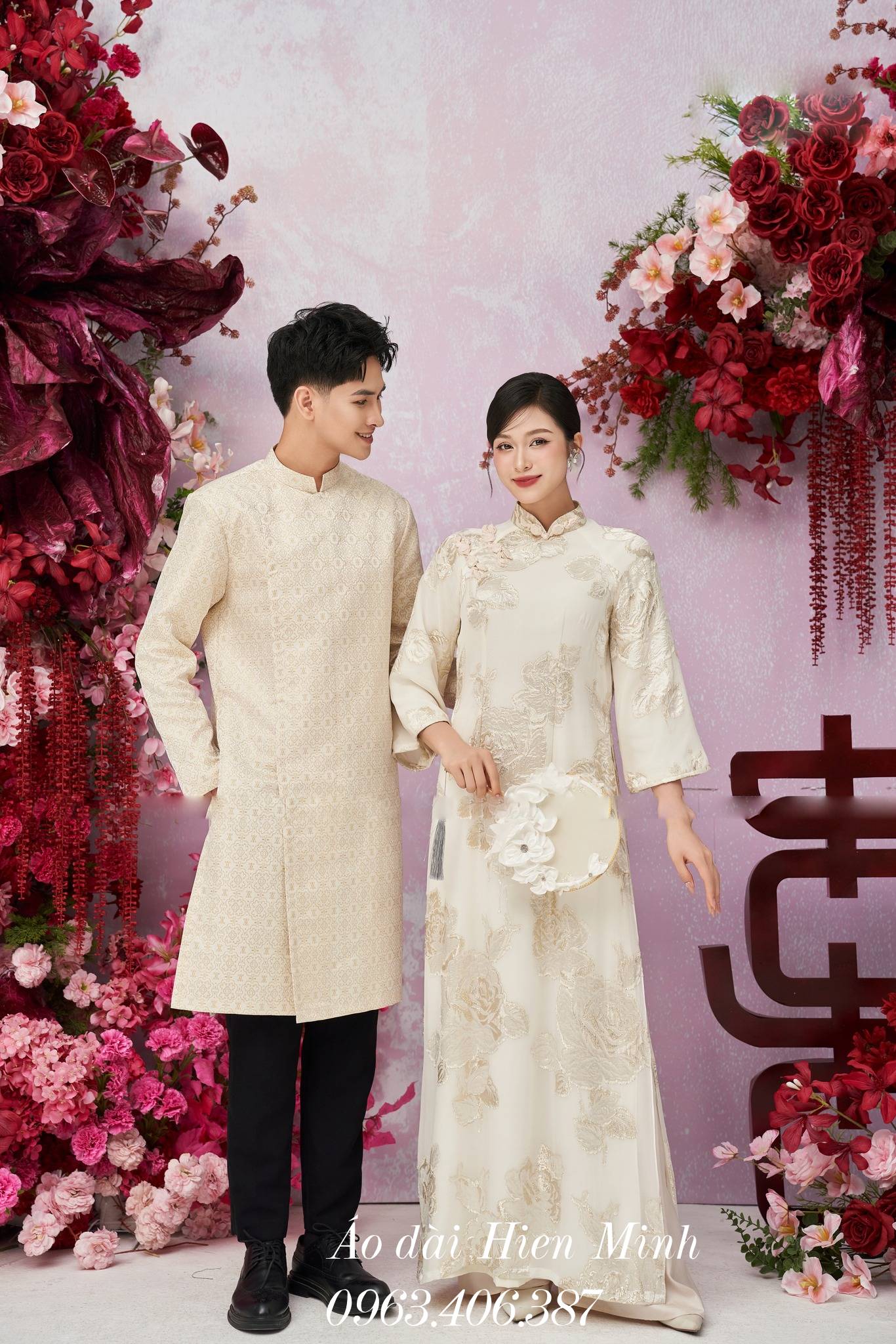 10++ Mẫu áo dài cưới cách tân cho cô dâu chú rể mới nhất hiện nay