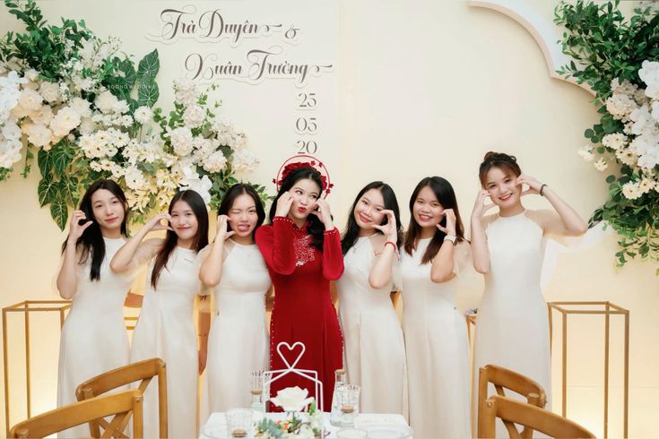 Nên Thuê Hay May Áo Dài Cưới? Kinh Nghiệm Chọn Áo Dài Cưới Chuẩn Đẹp Cho Cô Dâu