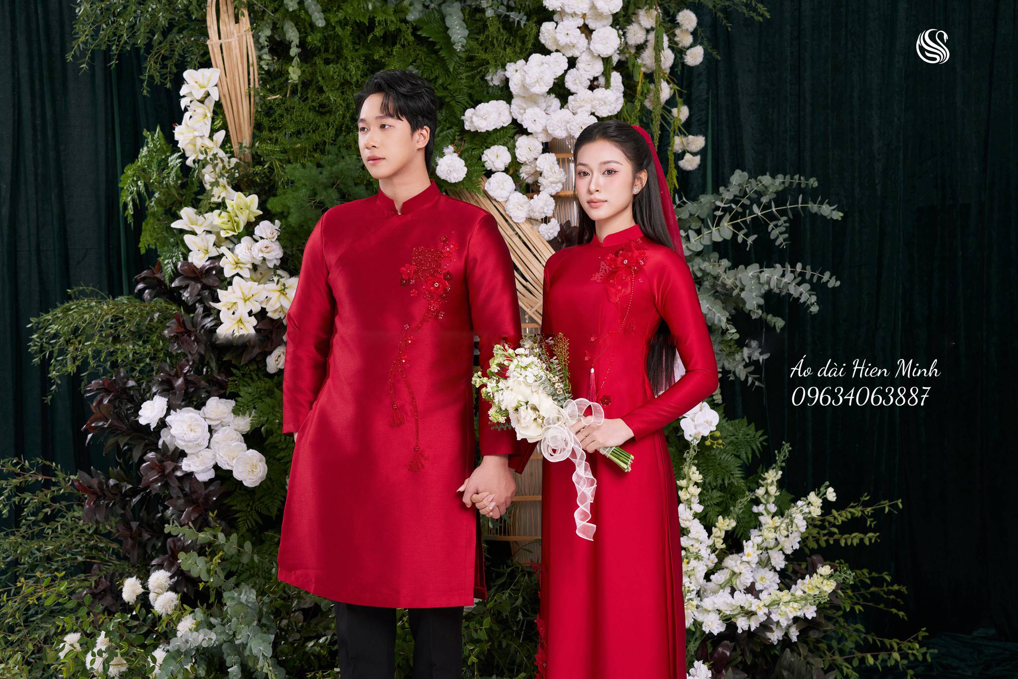 &Aacute;o d&agrave;i cưới đ&ocirc;i truyền thống 2026 - Xu hướng được nhiều cặp đ&ocirc;i y&ecirc;u th&iacute;ch