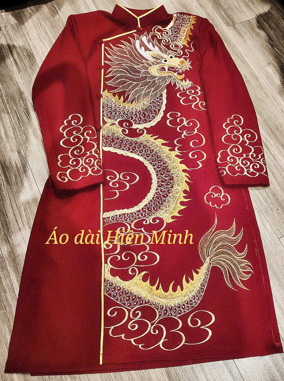 15 Mẫu &Aacute;o D&agrave;i C&aacute;ch T&acirc;n Nam Họa Tiết Rồng Sang Trọng Được Y&ecirc;u Th&iacute;ch Nhất
