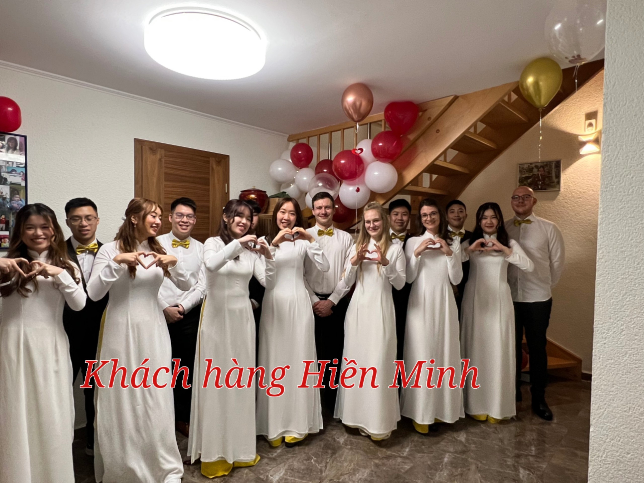 &Aacute;o d&agrave;i Việt Nam trong mắt bạn b&egrave; quốc tế - Vẻ đẹp chinh phục mọi nền văn h&oacute;a