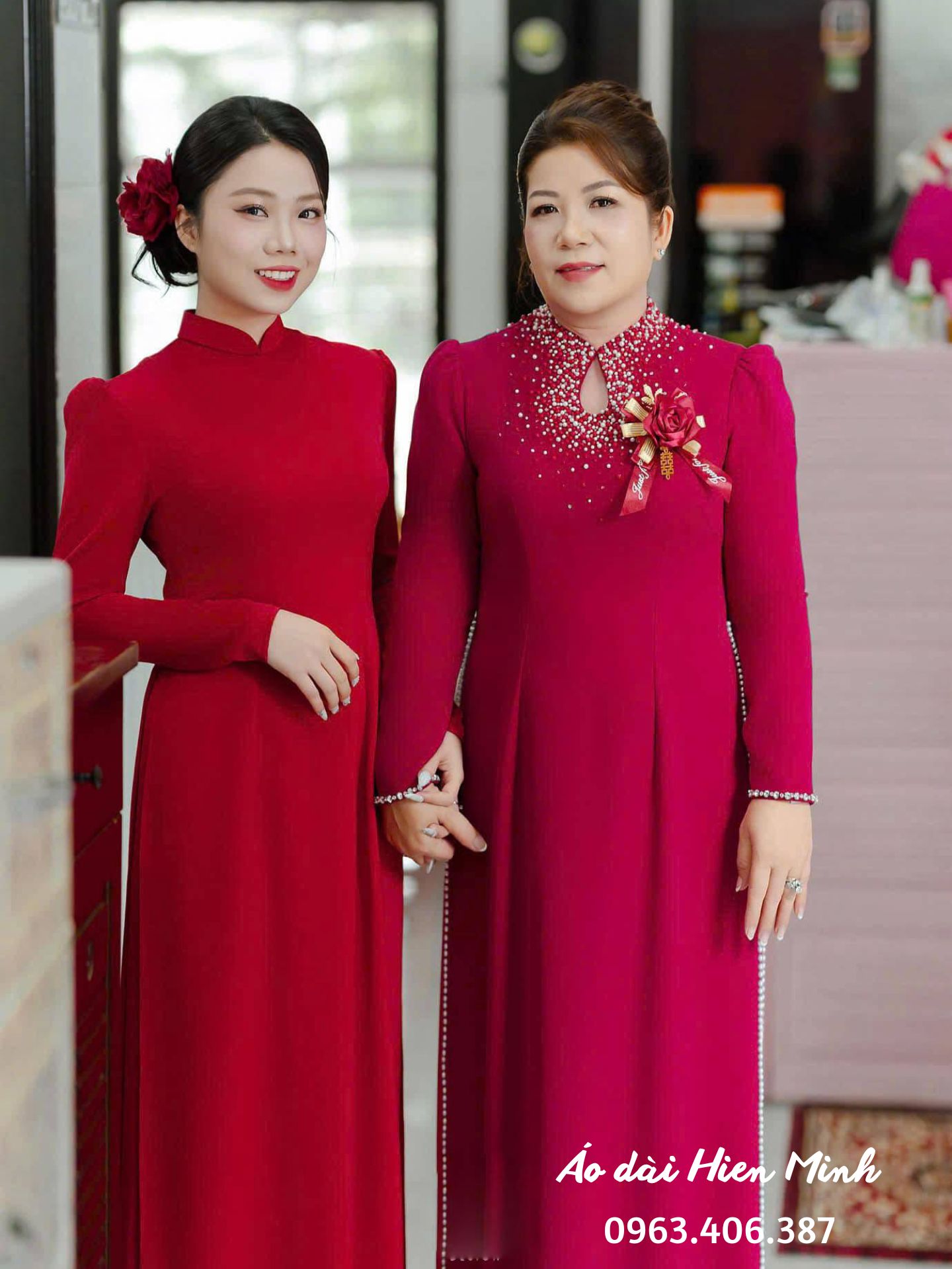 ÁO DÀI CHO MẸ CÔ DÂU: BÍ QUYẾT CHỌN MẪU TRẺ TRUNG, SANG TRỌNG VÀ QUÝ PHÁI NHẤT