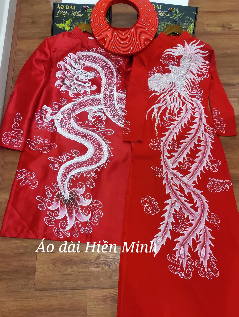 ao dai doi mau do hoa tiét long phụng