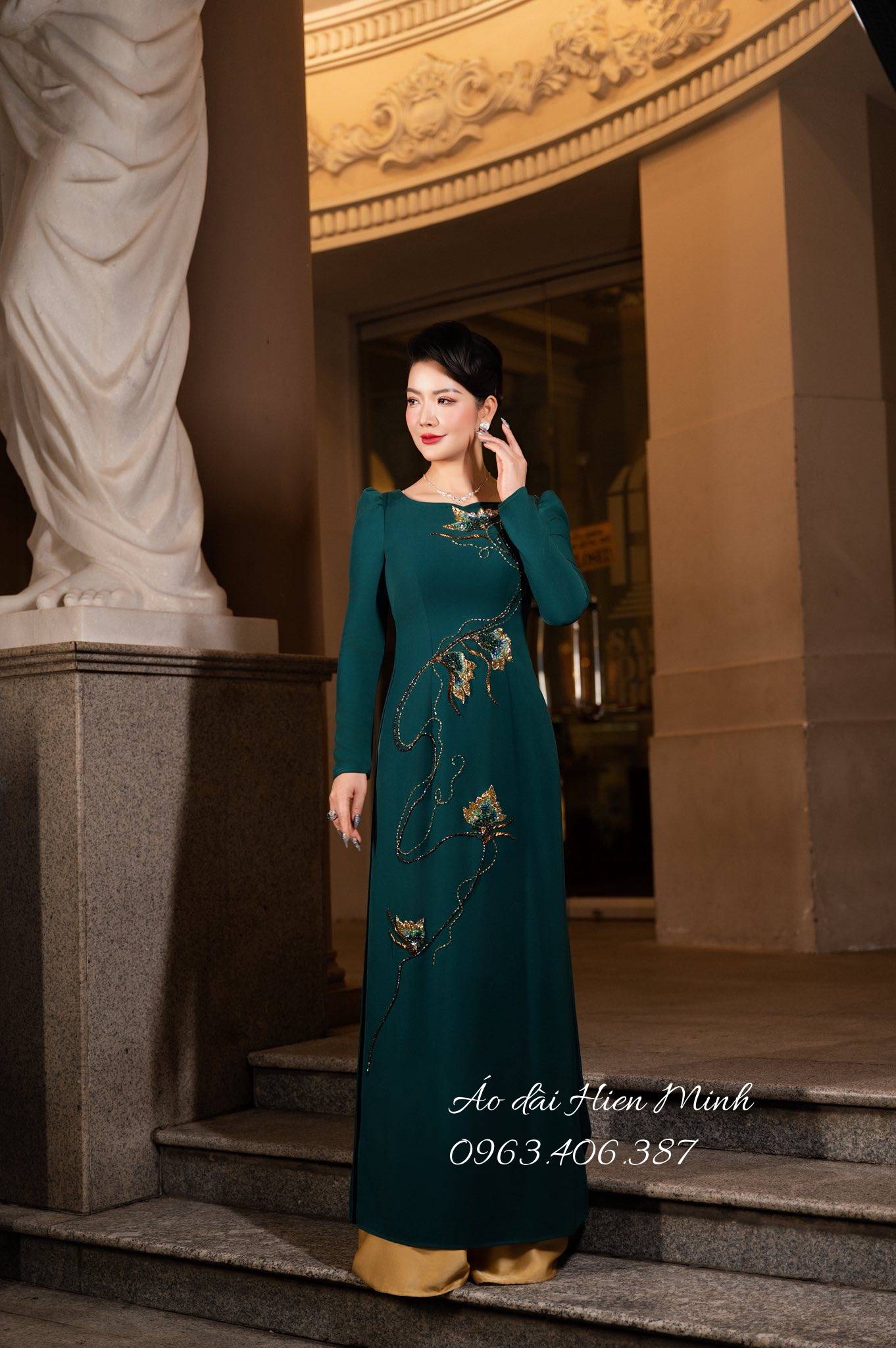 15+ Mẫu &aacute;o d&agrave;i b&agrave; sui thanh lịch, sang trọng cho mẹ c&ocirc; d&acirc;u, ch&uacute; rể trong ng&agrave;y cưới