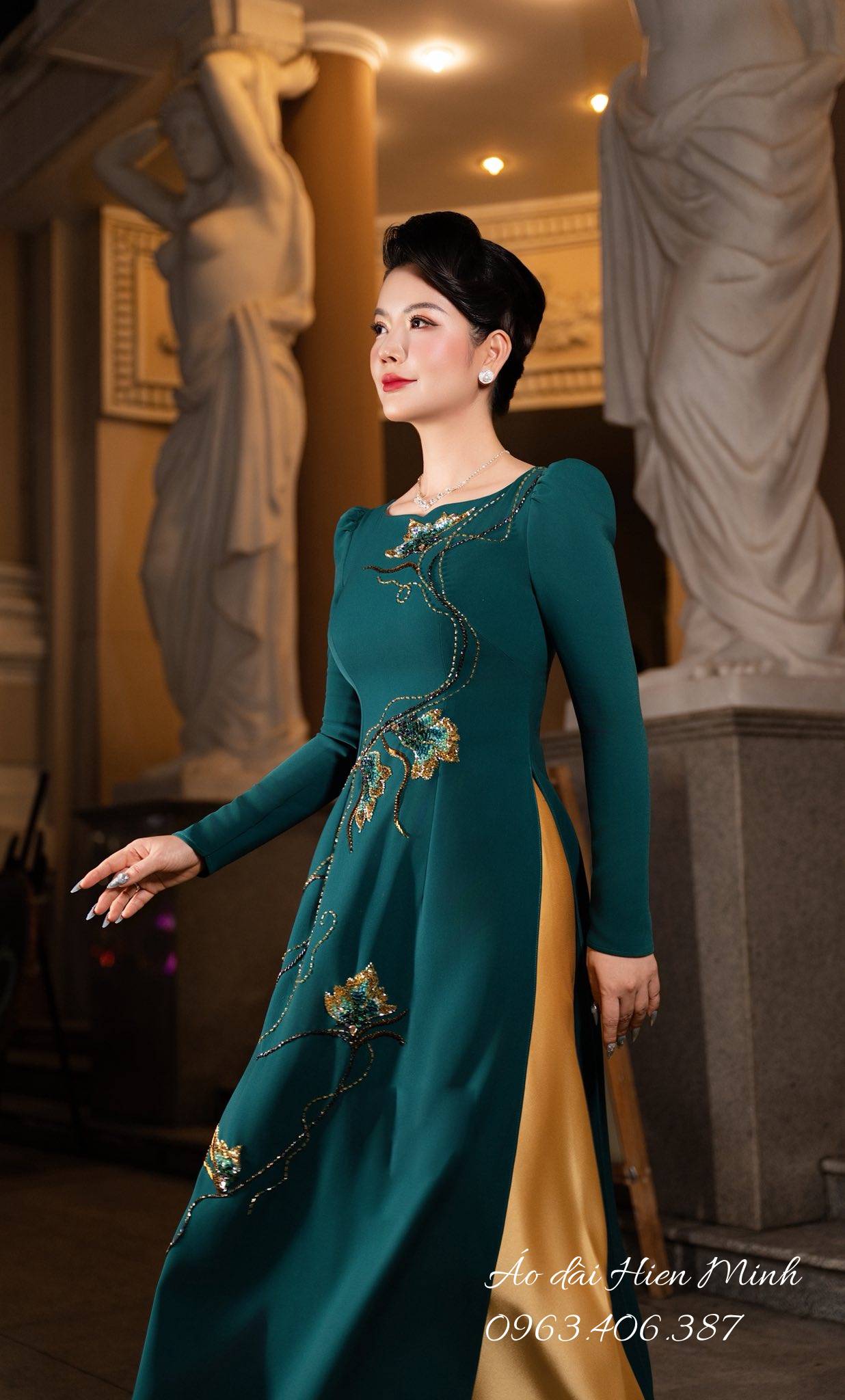 15+ Mẫu &aacute;o d&agrave;i b&agrave; sui thanh lịch, sang trọng cho mẹ c&ocirc; d&acirc;u, ch&uacute; rể trong ng&agrave;y cưới