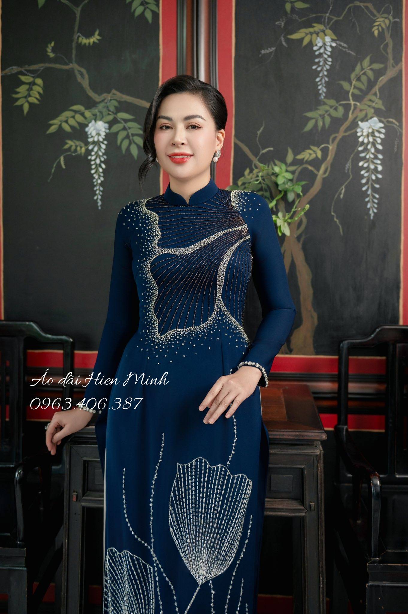 15+ Mẫu &aacute;o d&agrave;i b&agrave; sui thanh lịch, sang trọng cho mẹ c&ocirc; d&acirc;u, ch&uacute; rể trong ng&agrave;y cưới