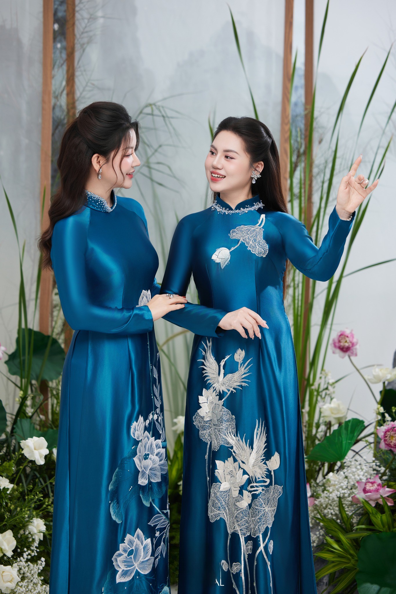 Áo Dài Lễ Ăn Hỏi: Cô Dâu, Chú Rể, Bố Mẹ Nên Mặc Thế Nào Cho Chuẩn Đẹp, Sang Trọng