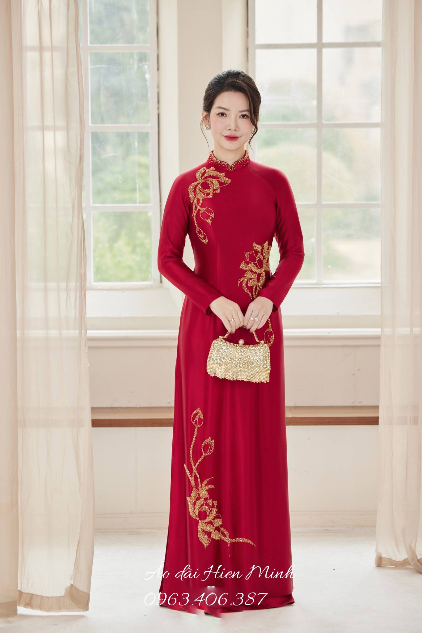 15+ Mẫu &aacute;o d&agrave;i b&agrave; sui thanh lịch, sang trọng cho mẹ c&ocirc; d&acirc;u, ch&uacute; rể trong ng&agrave;y cưới