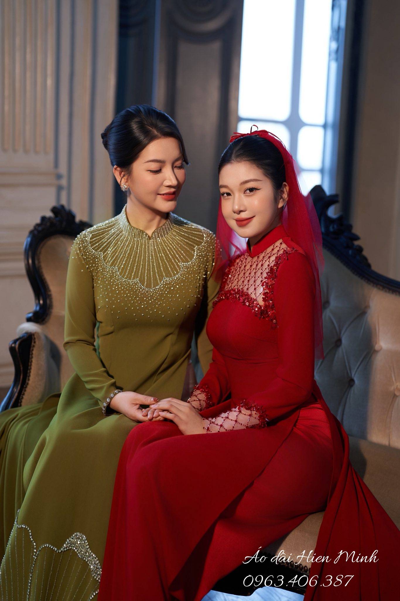 15+ Mẫu &aacute;o d&agrave;i b&agrave; sui thanh lịch, sang trọng cho mẹ c&ocirc; d&acirc;u, ch&uacute; rể trong ng&agrave;y cưới