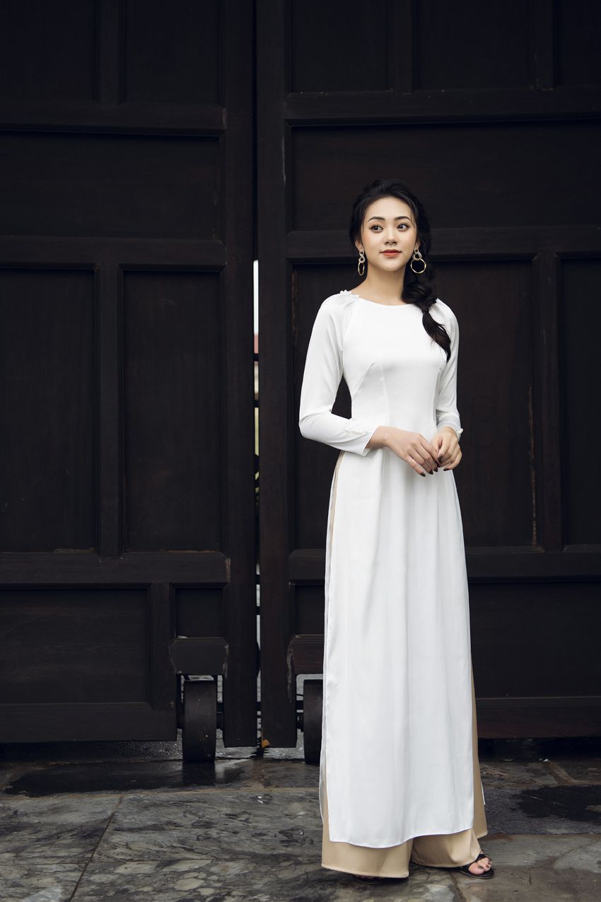 ao dai cach dieu mau trang 