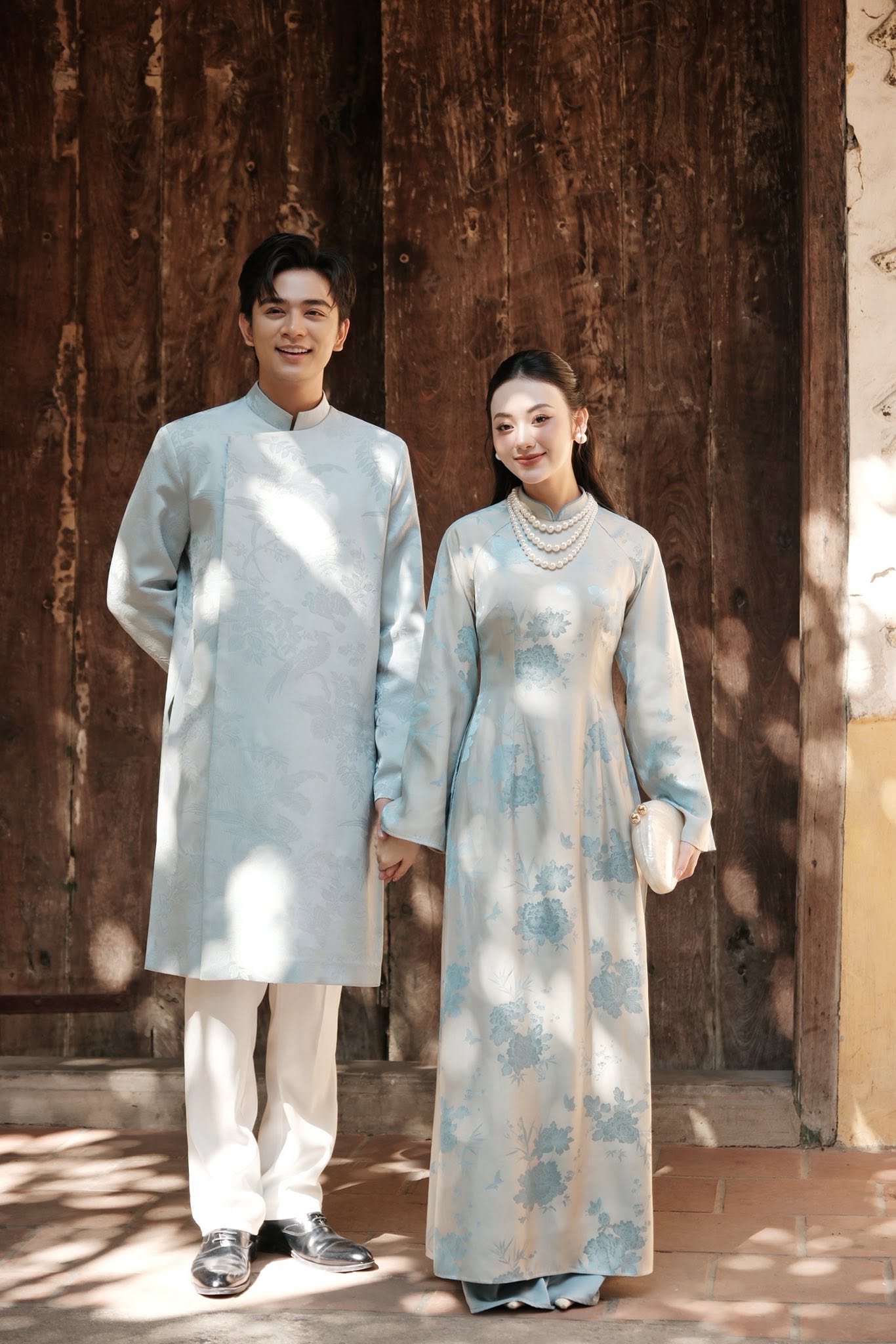 10+ Mẫu Áo Dài Cặp Đôi Nam Nữ Thanh Lịch Hiện Đại Dành Cho Mọi Dịp