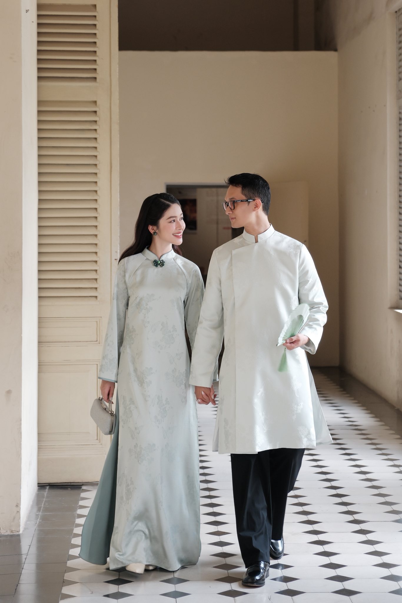 Mẫu &Aacute;o D&agrave;i Cặp Đ&ocirc;i Xanh Pastel Thanh Lịch