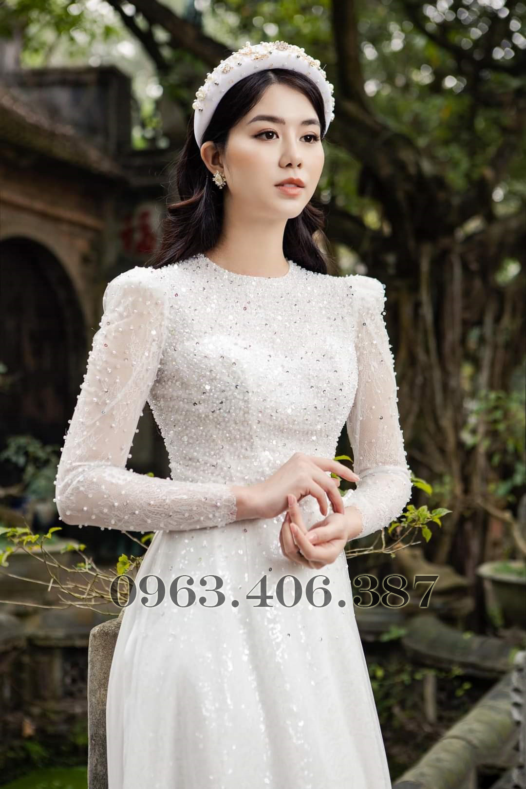 ao dai co dau mau trang