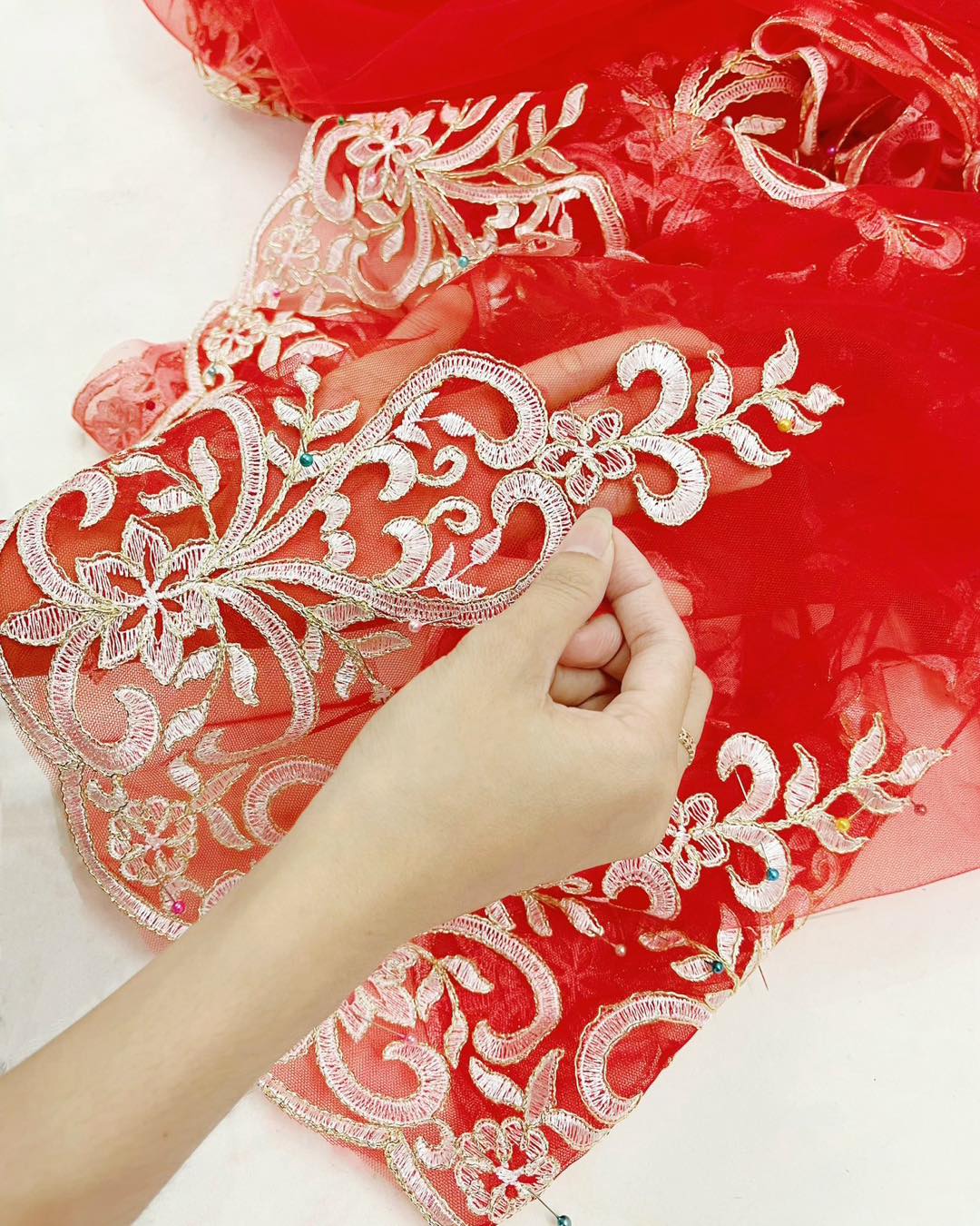 &Aacute;o d&agrave;i cưới cho c&ocirc; d&acirc;u Việt hải ngoại - Giữ trọn n&eacute;t truyền thống trong ng&agrave;y trọng đại