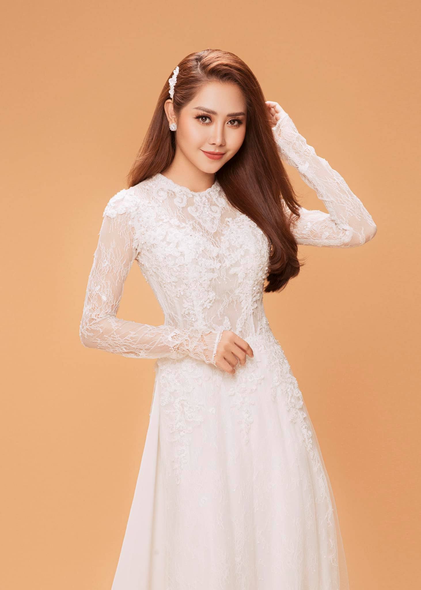 Áo Dài Cưới Trắng Ren Cao Cấp Thanh Lịch