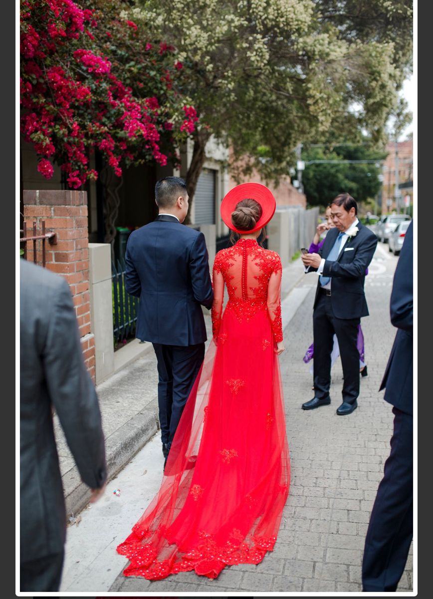 10 ++ Mẫu &aacute;o d&agrave;i c&ocirc; d&acirc;u đu&ocirc;i d&agrave;i sang trọng v&agrave; quyến rũ nhất