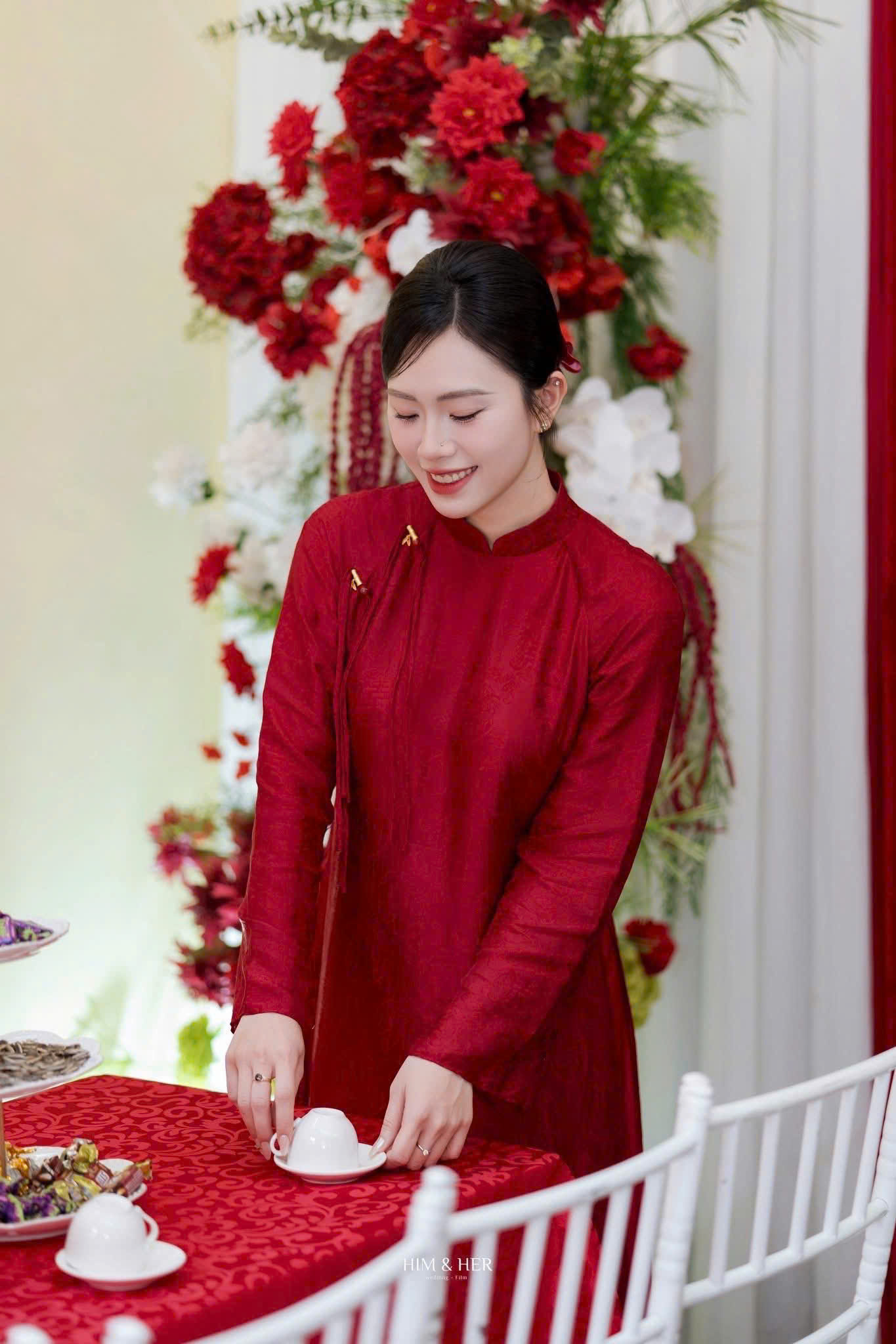 15++ Mẫu &aacute;o d&agrave;i cưới d&aacute;ng su&ocirc;ng đẹp nhất d&agrave;nh cho c&ocirc; d&acirc;u ch&uacute; rể