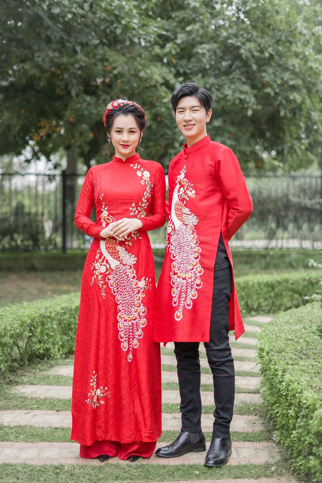 ao dai cuoi cap doi mau do 