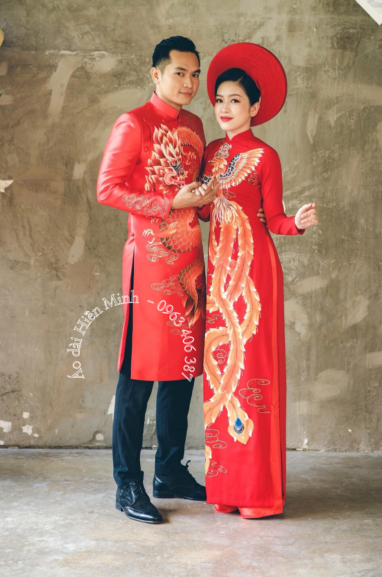 ao dai cuoi cap doi mau do long phung 2023