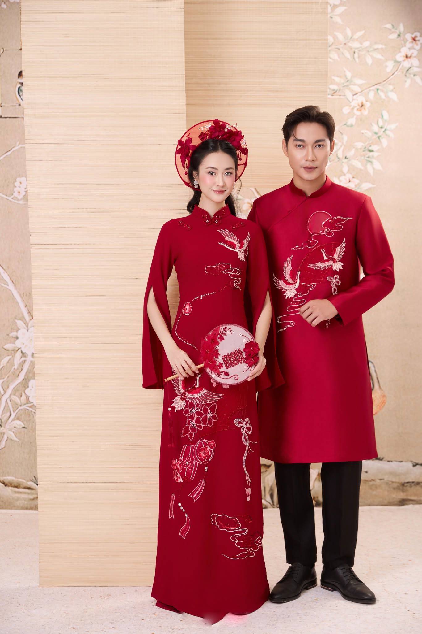 Áo dài cưới đôi màu đỏ chim Hạc thêu cao cấp