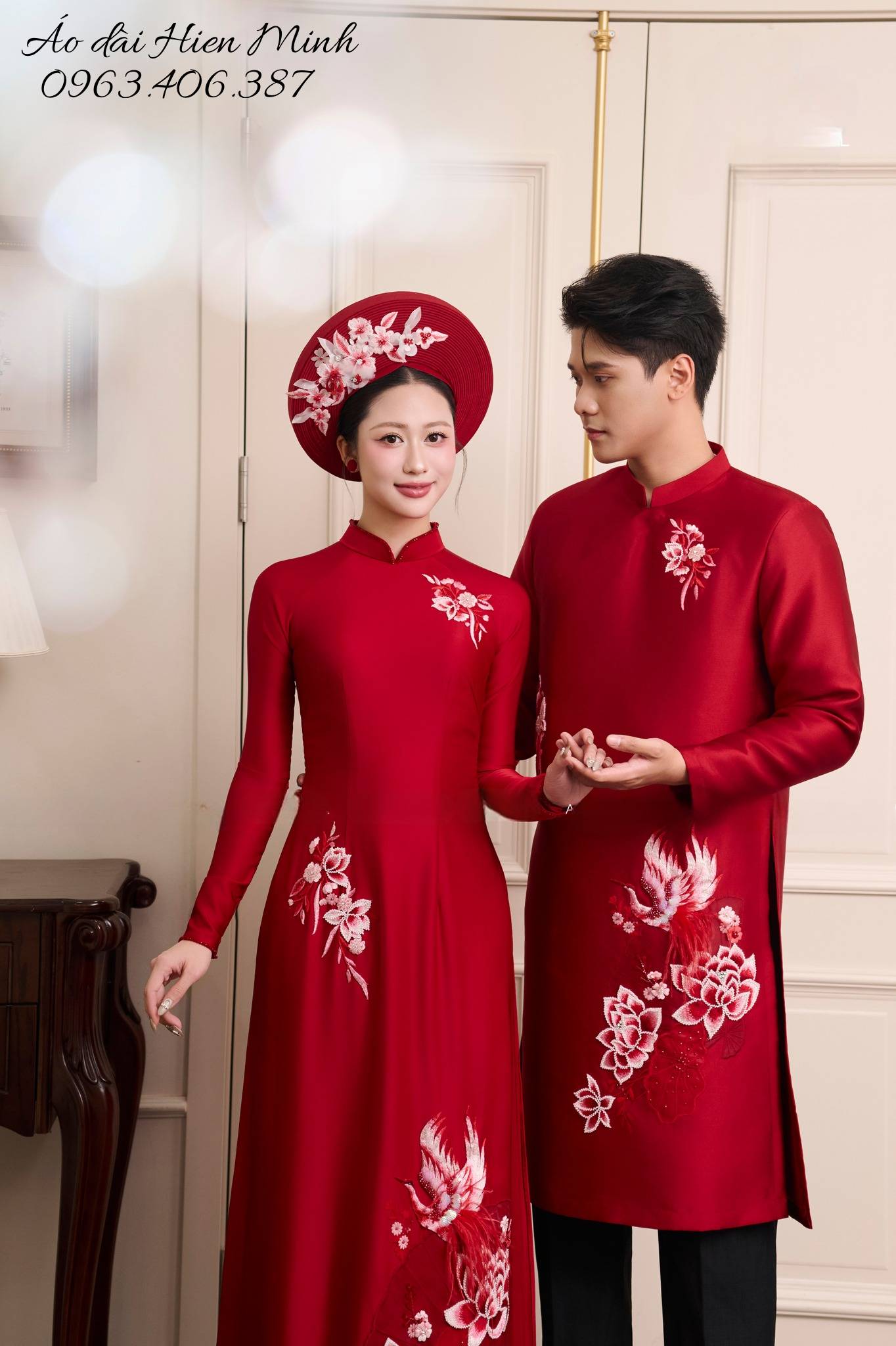 TOP Mẫu &aacute;o d&agrave;i cưới đ&ocirc;i đẹp, sang trọng được c&ocirc; d&acirc;u ch&uacute; rể y&ecirc;u th&iacute;ch nhất hiện nay