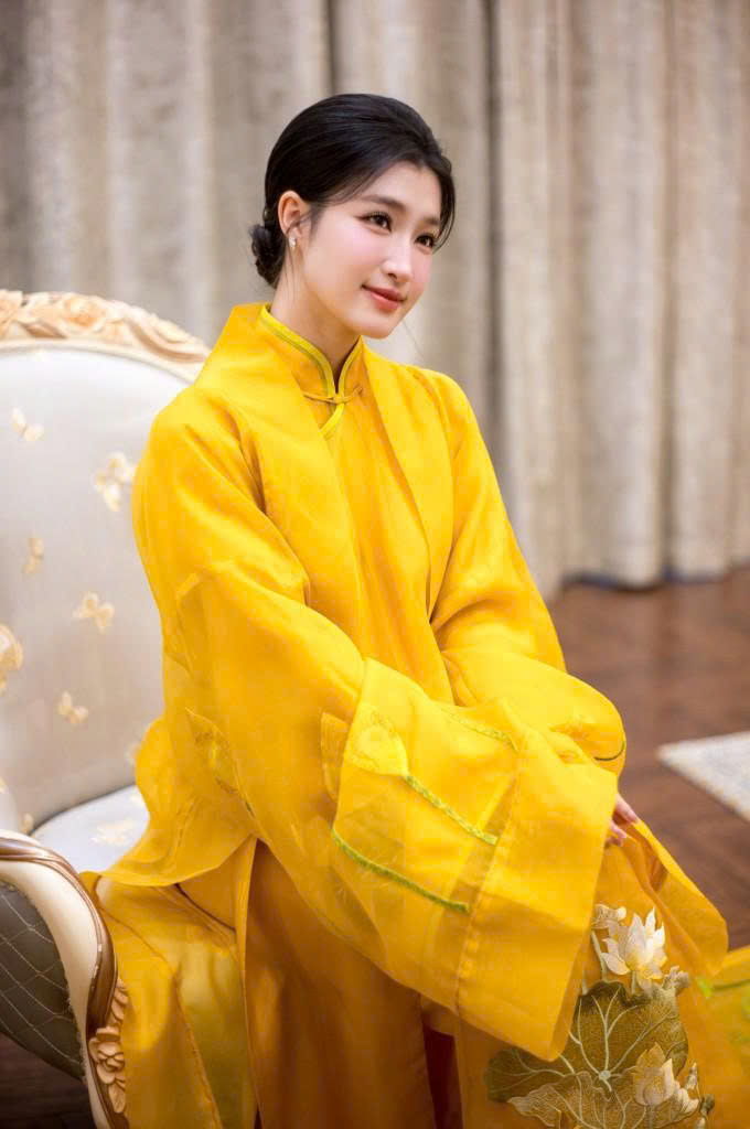 10 ++ Mẫu &aacute;o d&agrave;i cưới đ&ocirc;i m&agrave;u v&agrave;ng  cao cấp đẹp nhất hiện nay d&agrave;nh cho c&ocirc; d&acirc;u ch&uacute; rể