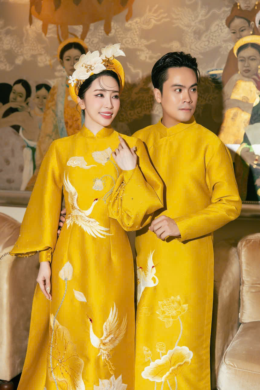 10 ++ Mẫu &aacute;o d&agrave;i cưới đ&ocirc;i m&agrave;u v&agrave;ng  cao cấp đẹp nhất hiện nay d&agrave;nh cho c&ocirc; d&acirc;u ch&uacute; rể