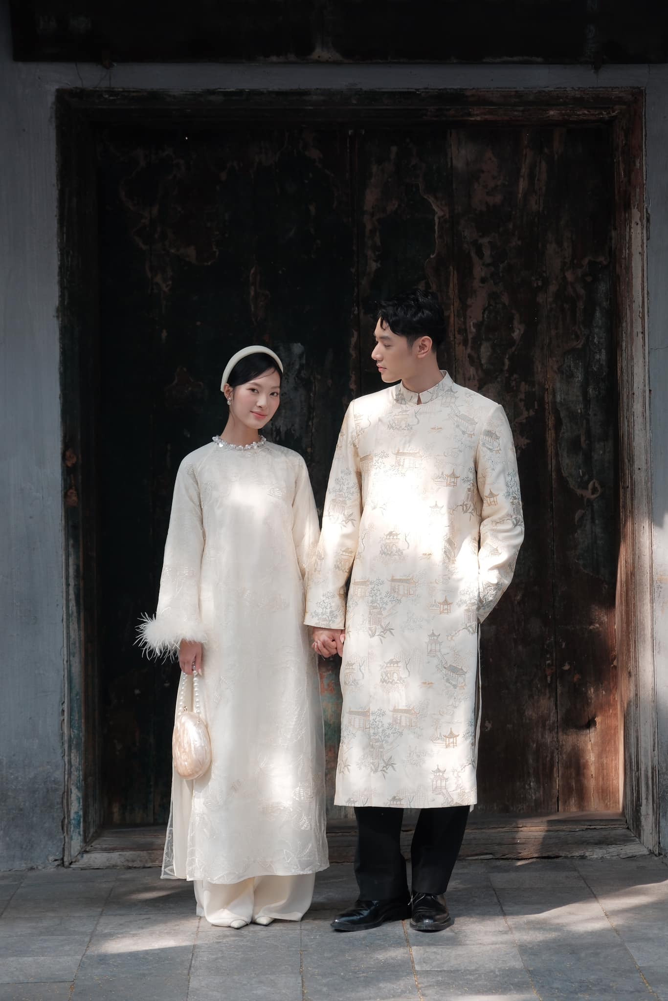 BST &Aacute;o D&agrave;i Cưới Đ&ocirc;i D&aacute;ng Su&ocirc;ng Cho C&ocirc; D&acirc;u Ch&uacute; Rể Đẹp Nhất