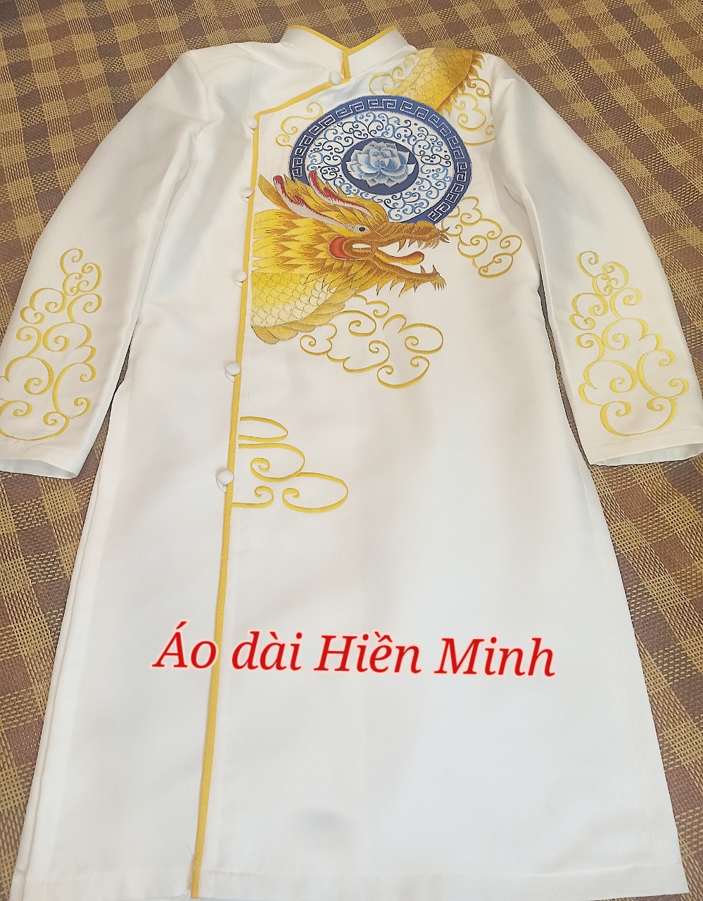 15 Mẫu &Aacute;o D&agrave;i C&aacute;ch T&acirc;n Nam Họa Tiết Rồng Sang Trọng Được Y&ecirc;u Th&iacute;ch Nhất