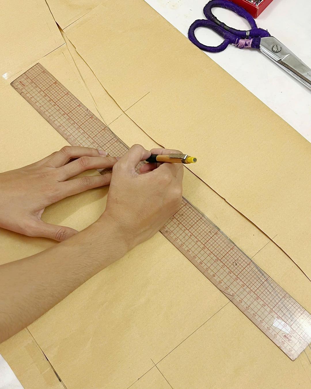 Shop &aacute;o d&agrave;i nam nhận may cho kh&aacute;ch nước ngo&agrave;i - Lựa chọn tinh tế cho những dịp đặc biệt