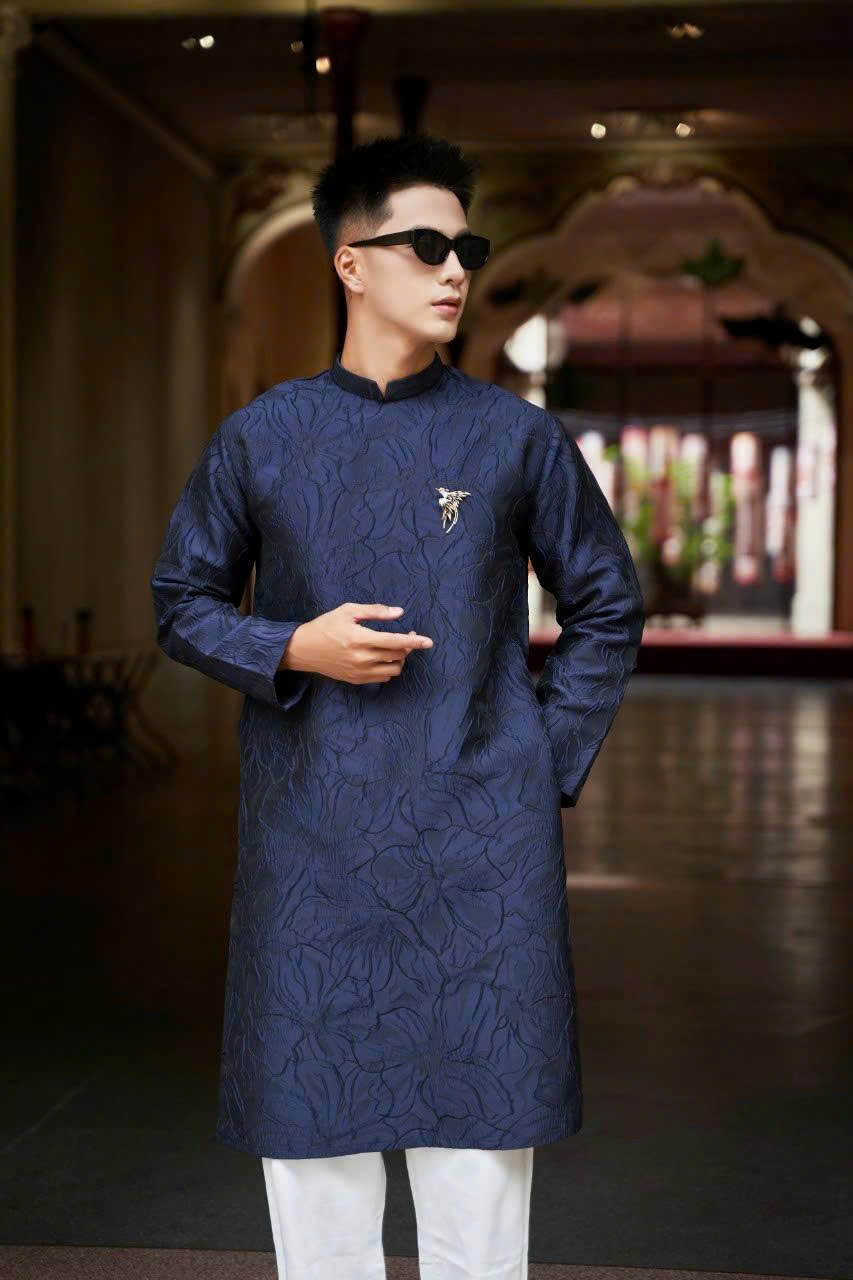 Những Màu Áo Dài Nam Nên Chọn Trong Dịp Tết Để Mang Lại May Mắn Và Tài Lộc