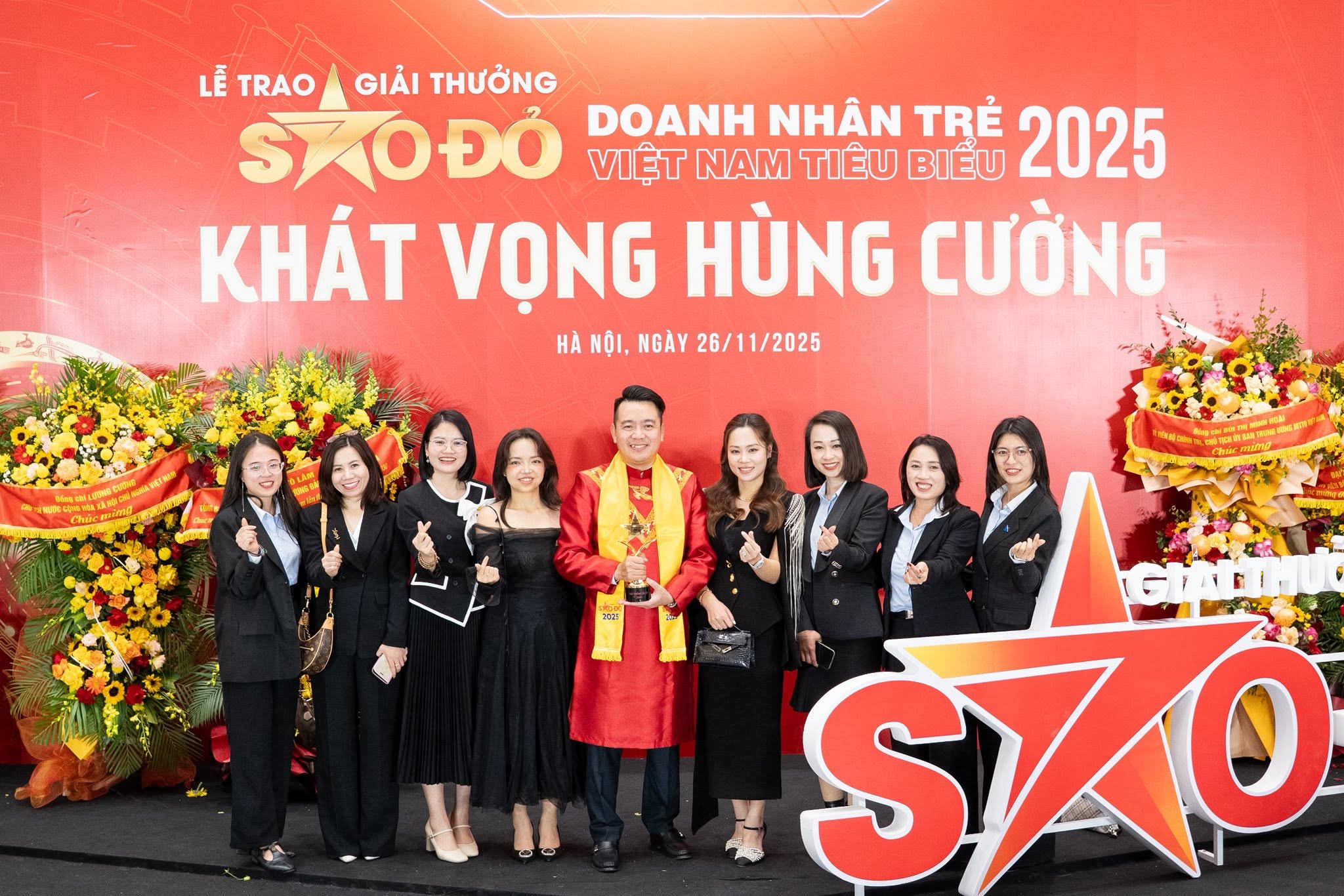 &Aacute;o D&agrave;i Nam Dự Tiệc, Sự Kiện  - Lựa Chọn Lịch L&atilde;m V&agrave; Sang Trọng Cho Qu&yacute; &Ocirc;ng