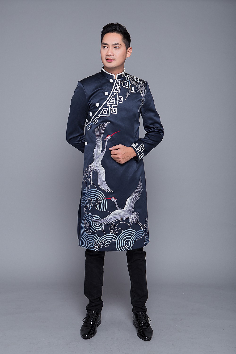 ao dai cach tan nam