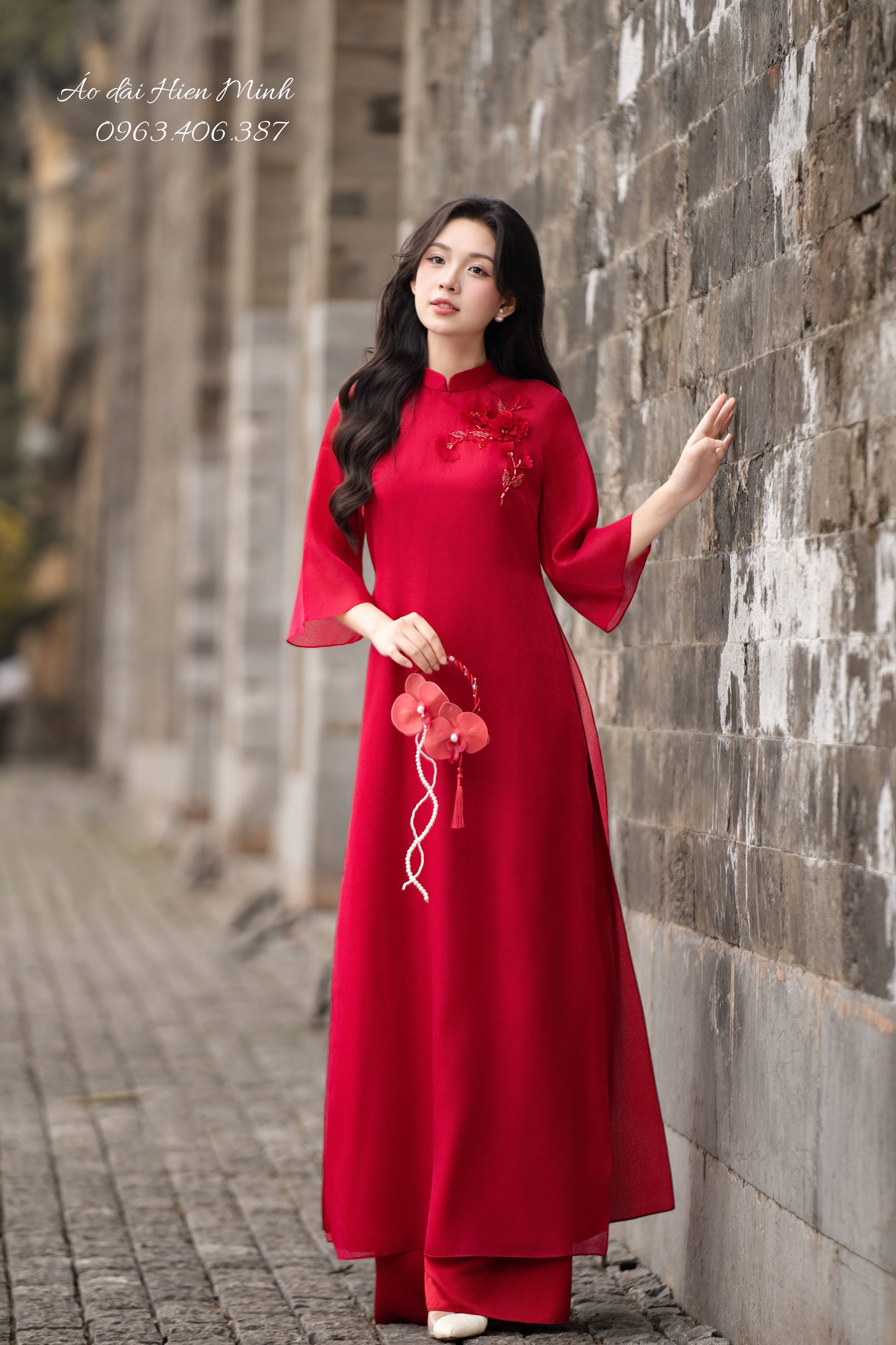 C&aacute;ch che khuyết điểm khi mặc &aacute;o d&agrave;i - B&iacute; quyết gi&uacute;p n&agrave;ng lu&ocirc;n tự tin v&agrave; thanh lịch