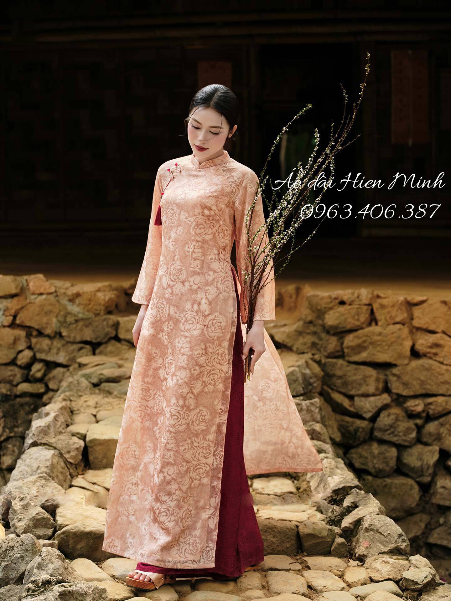 Mẫu &aacute;o d&agrave;i nữ mang n&eacute;t cổ điển, sang trọng 