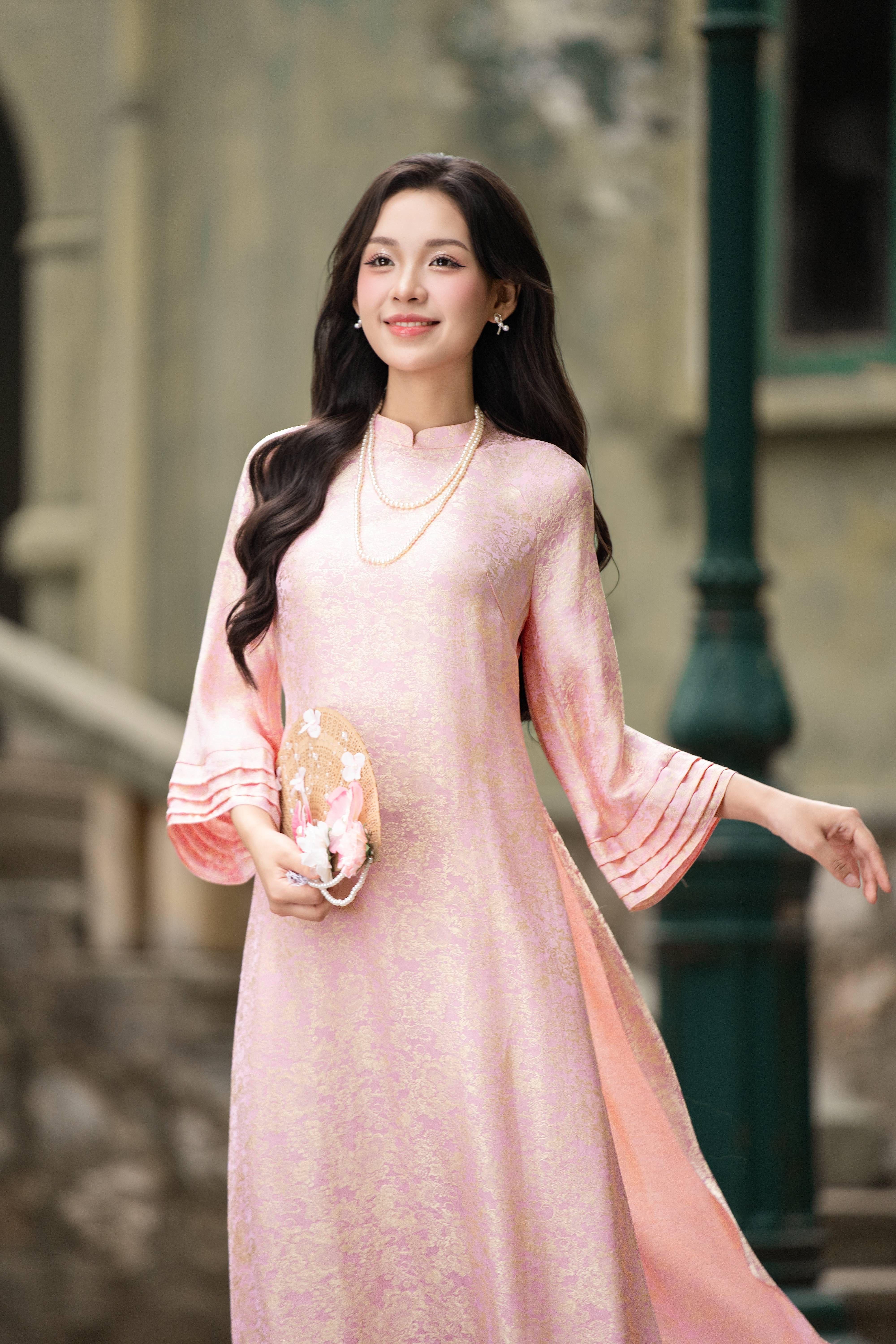 15 mẫu áo dài nữ dự đám cưới sang trọng, thanh lịch và tinh tế