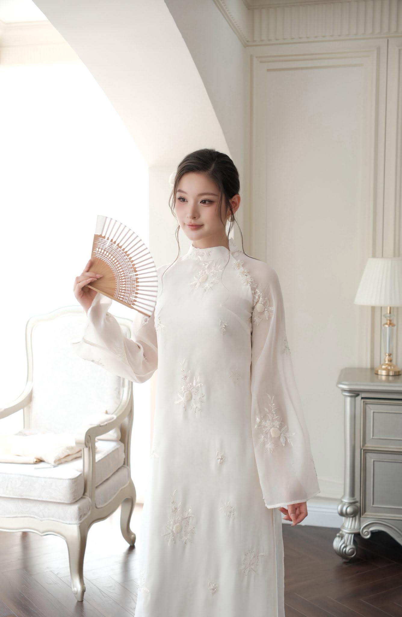 Áo Dài Đôi Trắng Kem Thanh Lịch Sang Trọng